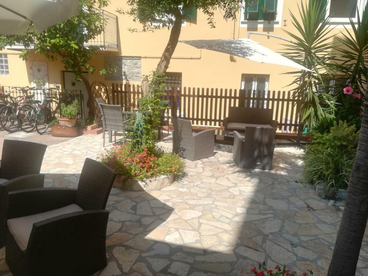 Hotel La Tavernetta Varraze Exterior foto